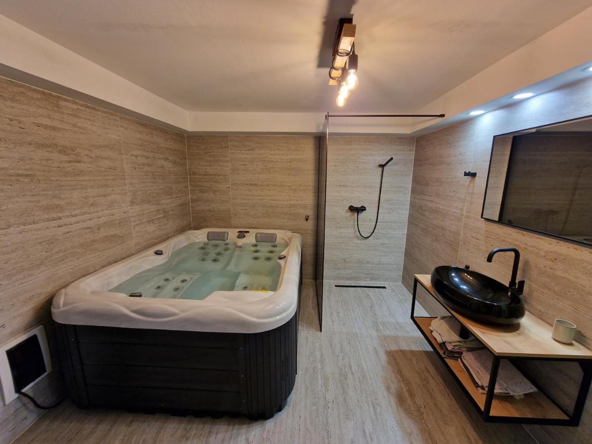 Apartment Stipe Солин Екстериор снимка